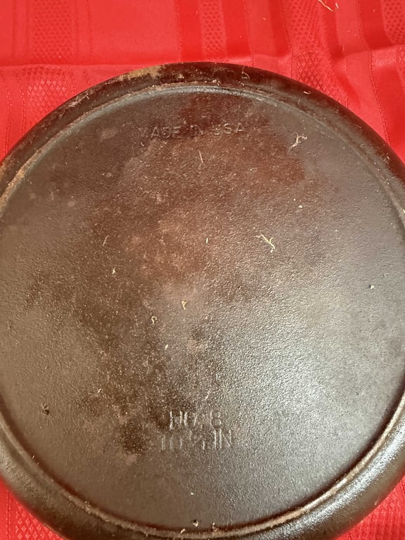 USA #8 CAST IRON SKILLET - Image 2