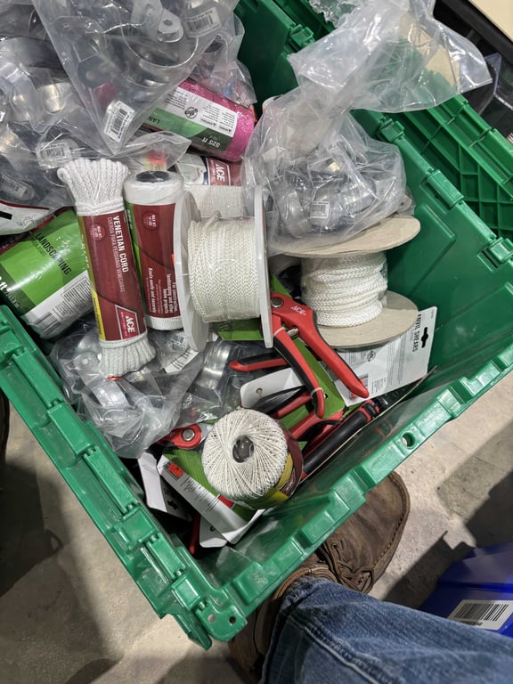 Tote of twine, tube straps, rope, anvil shears, etc - Image 6
