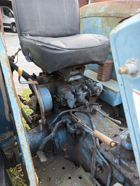Long 460 Tractor - Image 2