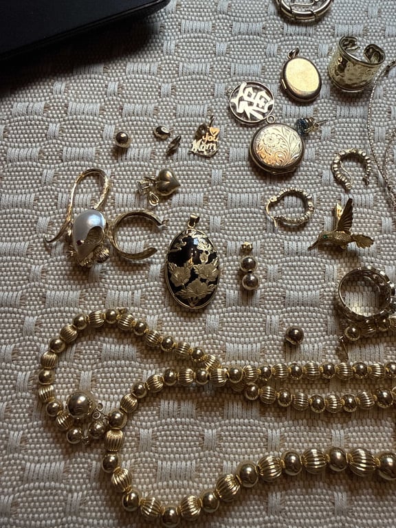 90 grams Misc 14k Gold - Image 2
