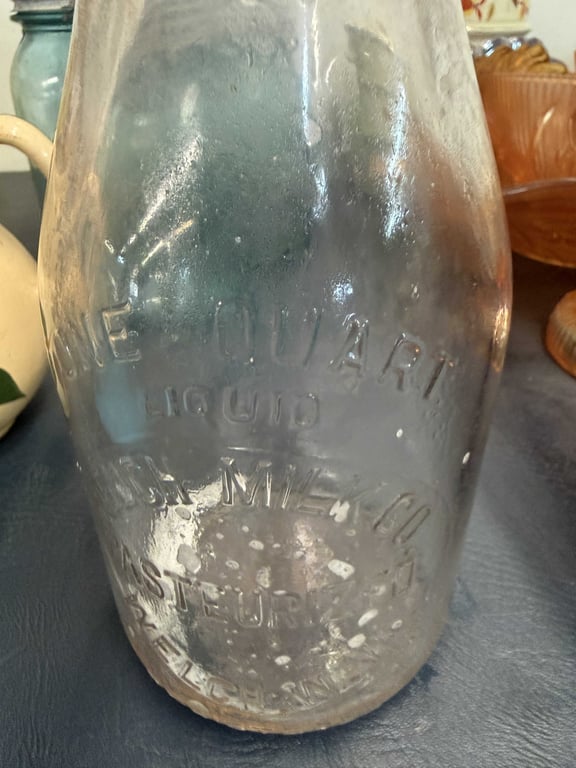 VTG QUART MILK JAR