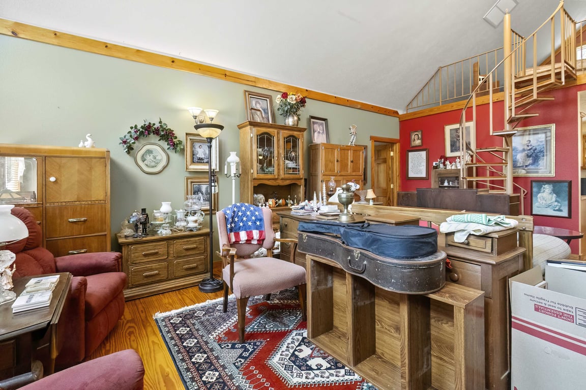 3 bed 3 bath home on 26.19 acres - Image 33