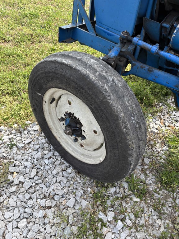 1968 Ford 3000  - Image 7