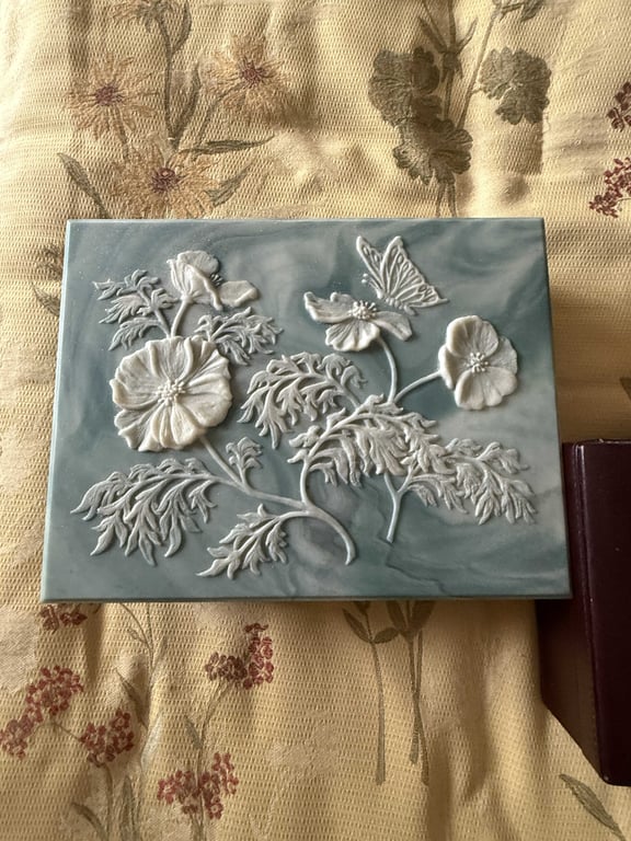DECORATIVE JEWELRY BOX