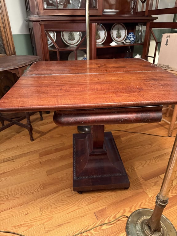 VTG AMERICAN EMPIRE MAHOGANY FOLD OVER CARD TABLE