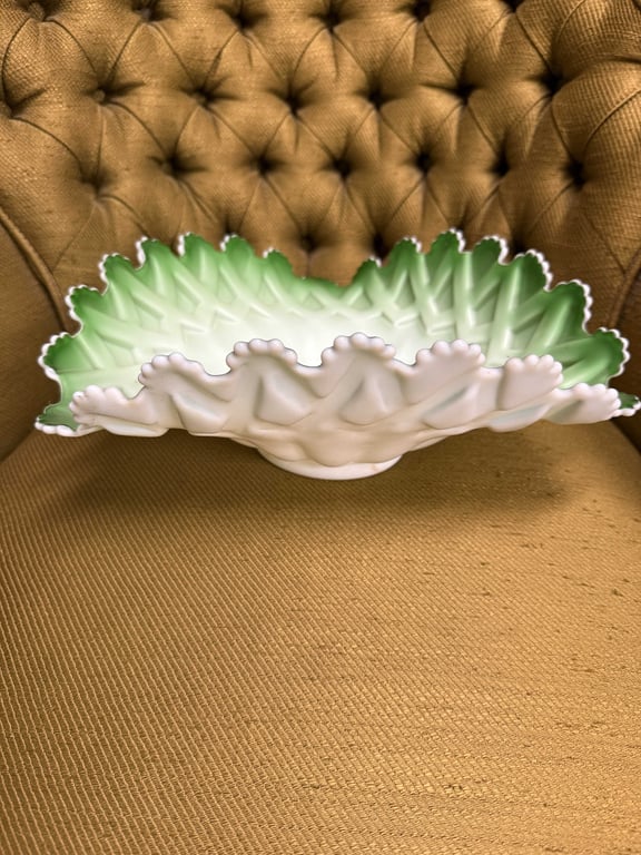 ANT CASED GREEN WHITE OPALESCENT FIRE GLOW BRIDES BASKET - Image 2