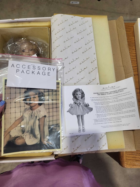 Shirley Temple doll - Image 3