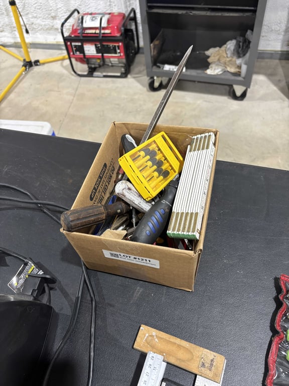 Box misc screwdrivers