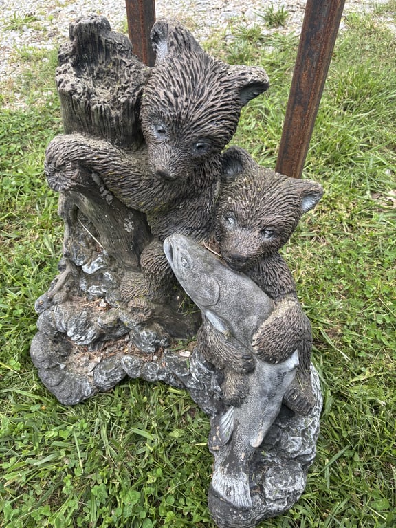 Concrete bear statue - Image 3