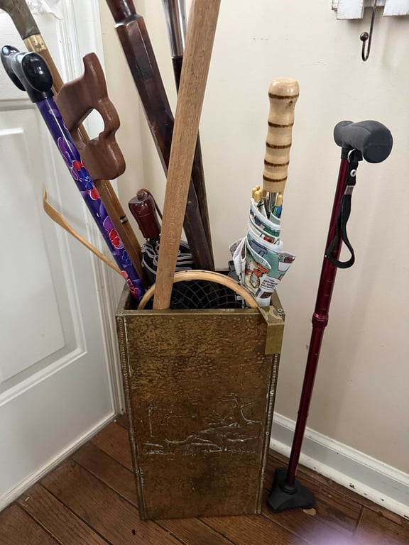 VTG EMBOSSED BRASS-CLAD UMBRELLA STAND