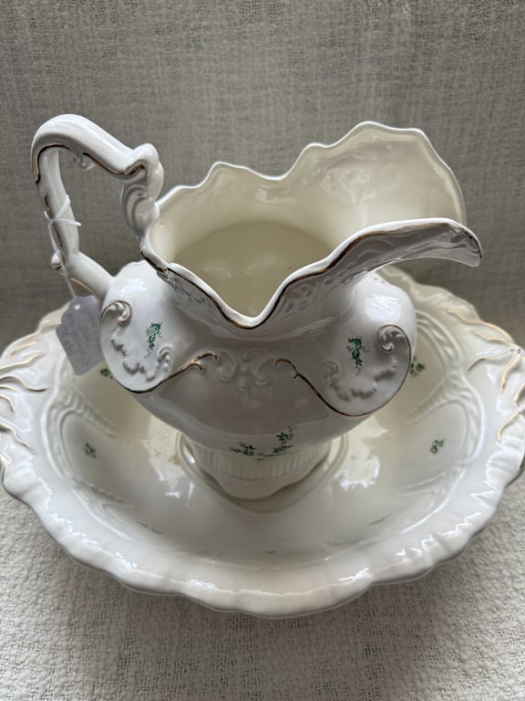 W.H. GRINDLEY & CO. "DAISY" PITCHER & WASH BASIN - Image 2