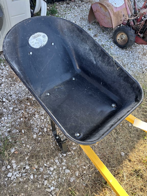 Vulcan wheelbarrow - Image 3