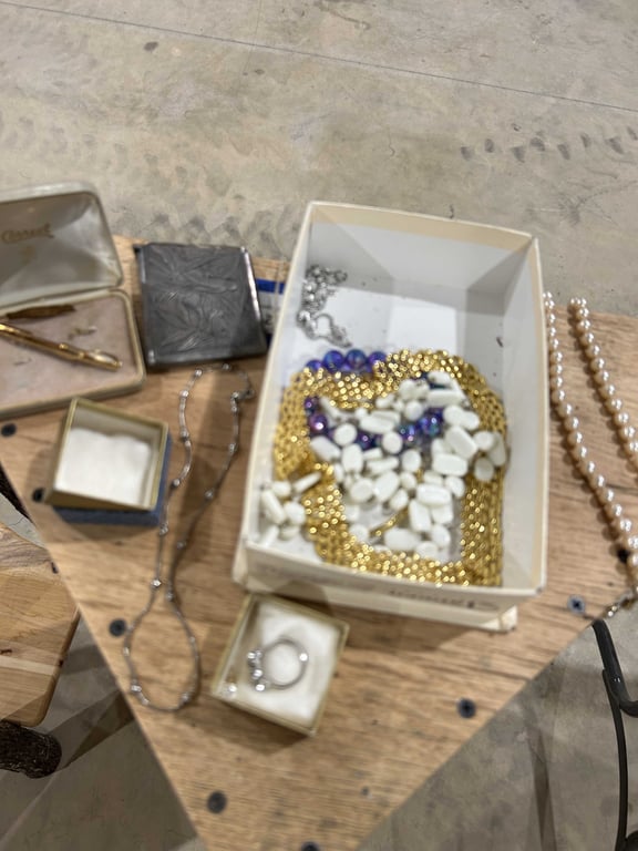 Costume Jewelry - Image 2