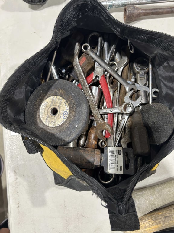DeWalt tool pouch full of misc tools - Image 2