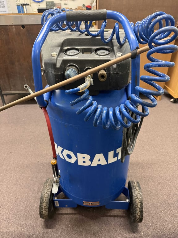 KOBALT 20 GALLON PORTABLE ELECTRIC 175 PSI VERTICAL AIR COMPRESSOR