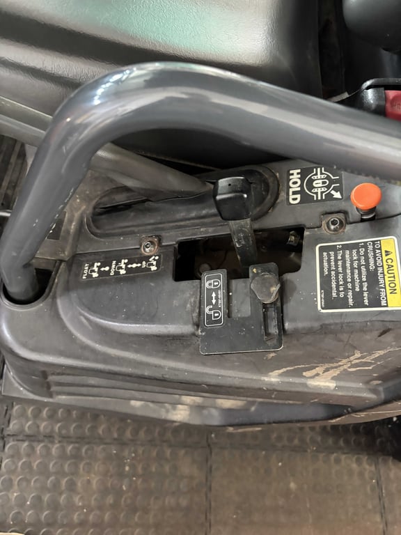 2011 Kubota RTV900XT Diesel 4x4 SxS - Image 13