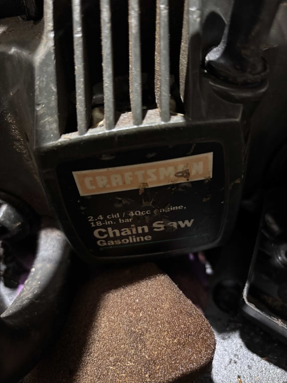 Craftsman 18" Chainsaw - Image 4