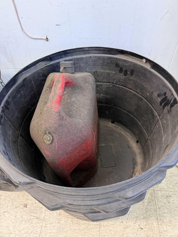 6 FEED TUBS W/GAS CANS - Image 2