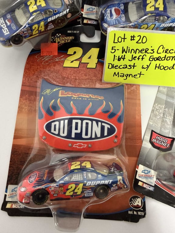 5 - WINNERS CIRCLE JEFF GORDON CARS W/HOOD MAGNETS - Image 6