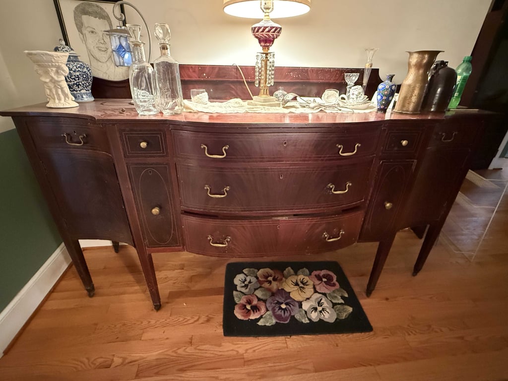 FEDERAL STYLE MAHOGANY SIDEBOARD
