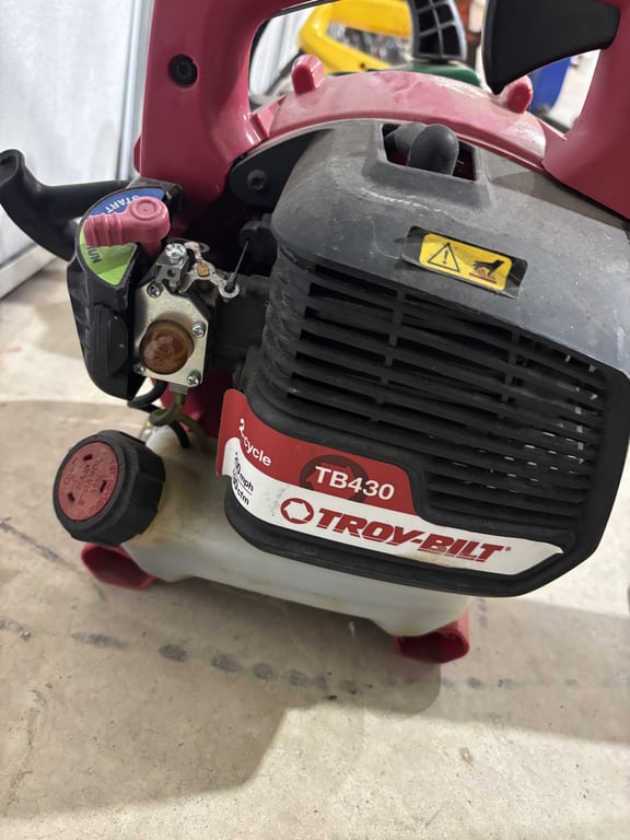 Troy Bilt gas blower - Image 2