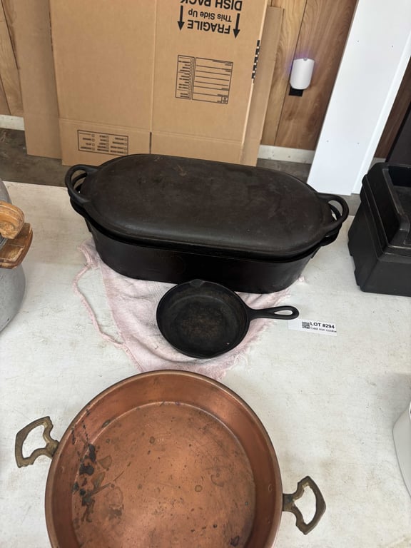 Cast iron cookware