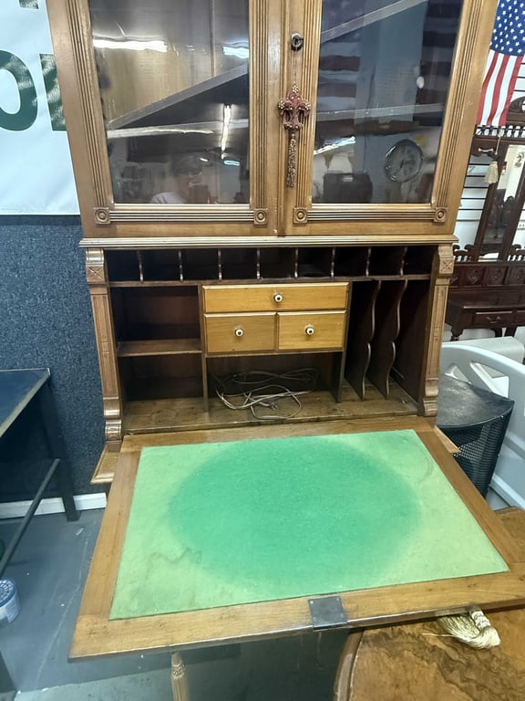 VTG EASTLAKE STYLE BURLE WOOD SECRETARY & HUTCH - Image 2