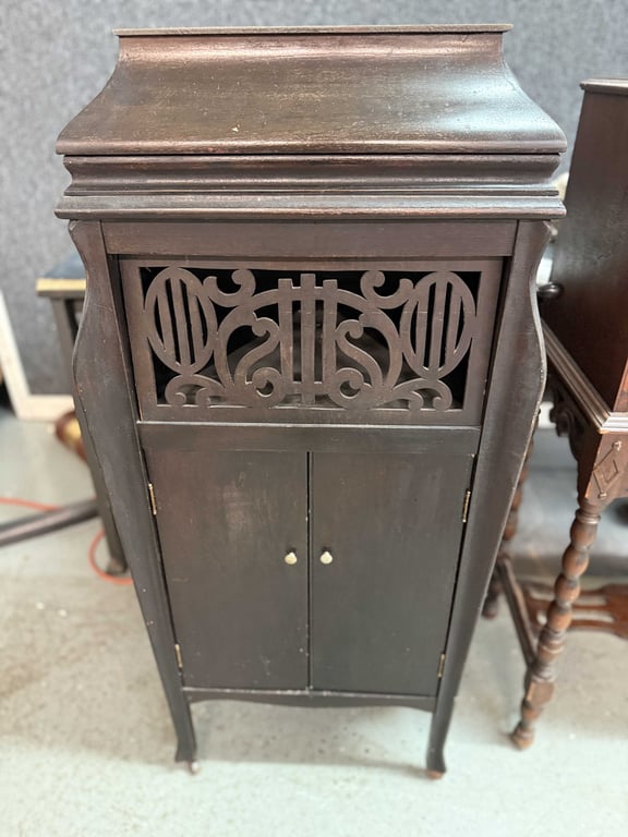 VTG. NYTROLA VICTROLA (WORKS)