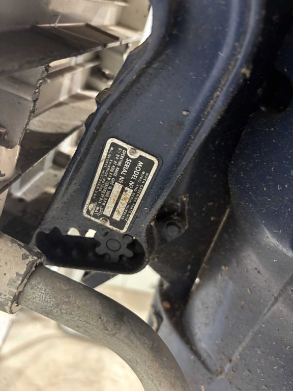 Evinrude sportwin 9.5 hp motor - Image 4