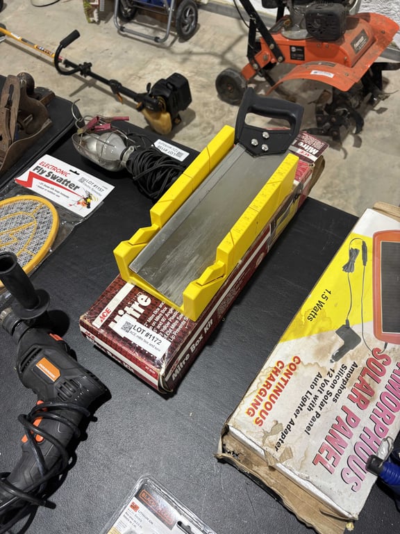 ACE mitre box and saw