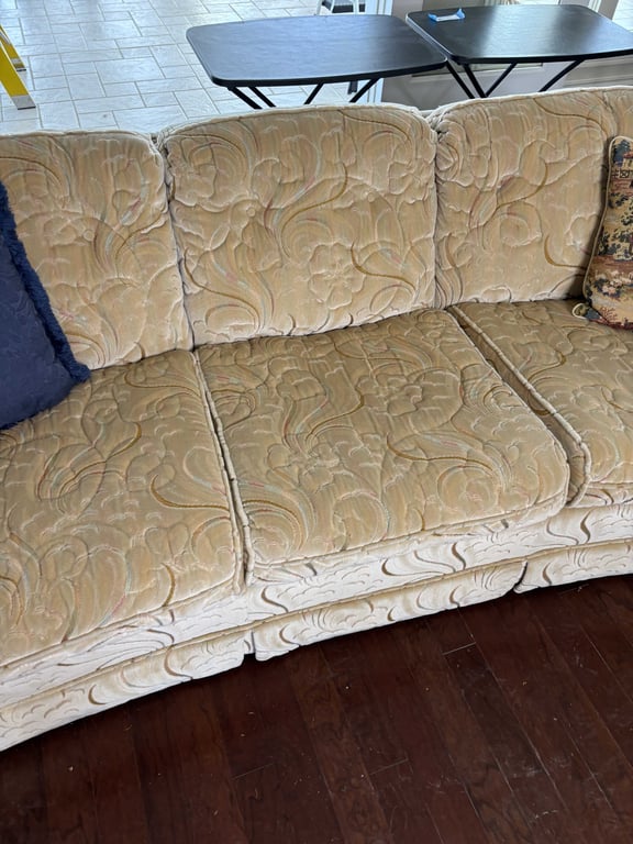 Vintage 6' Couch - Image 3