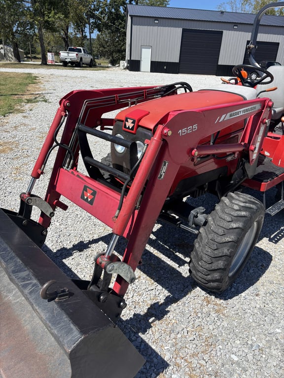 2006 Massey Ferguson 1533 4WD - Image 5