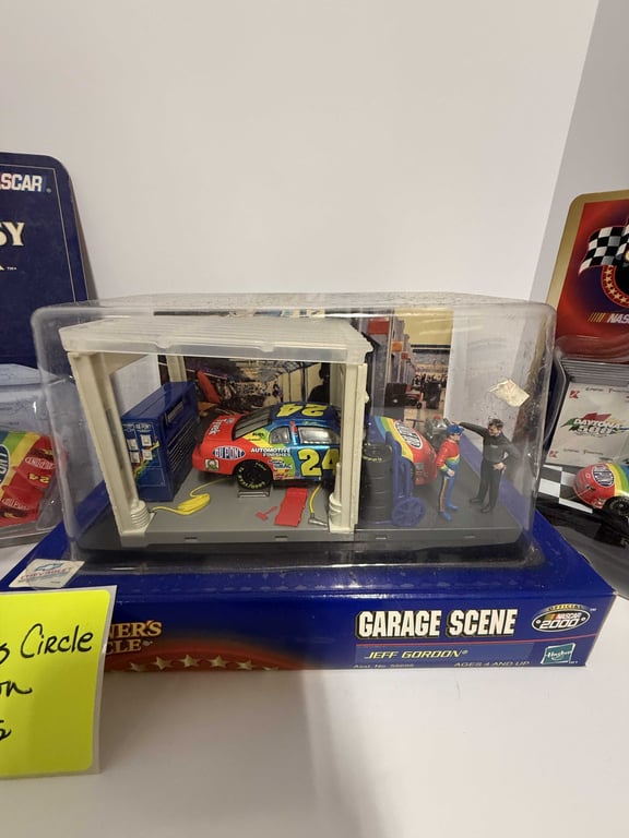 4 - WINNERS CIRCLE JEFF GORDON COL. - Image 4