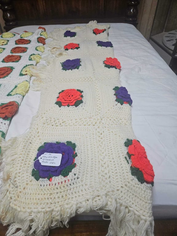 IVORY WHITE AFGHAN W/RED & PURPLE ROSETTES 68X72
