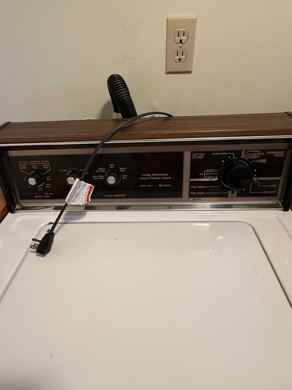 VTG LADY KENMORE WASH MACHINE - Image 2