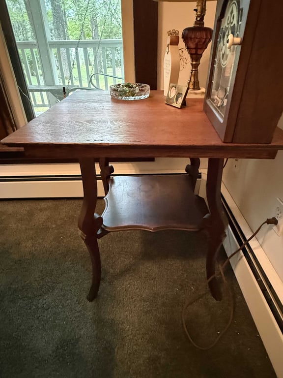ANT. WOOD SIDE TABLE