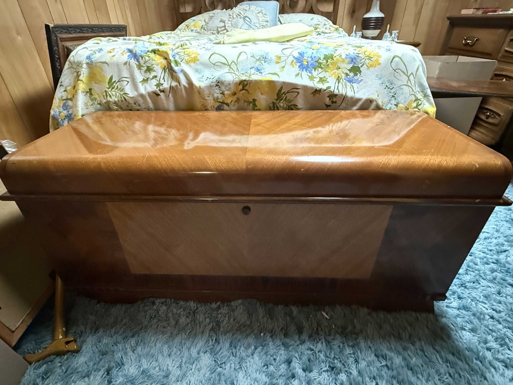 LANE WATERFALL CEDAR CHEST