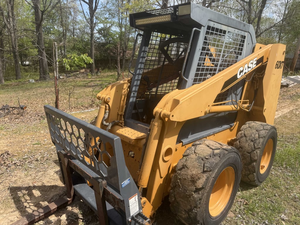 Case 60XT Skid Steer - Image 3