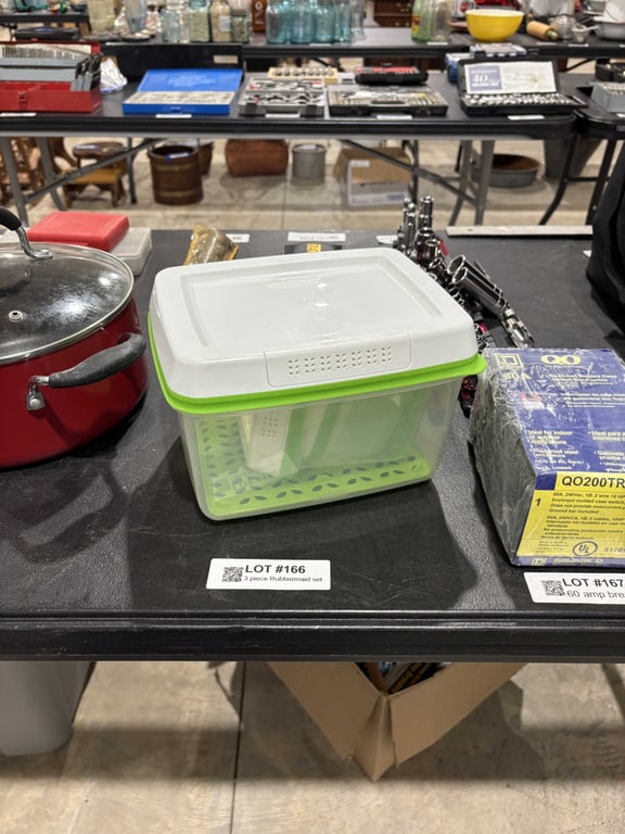 3 piece Rubbermaid set