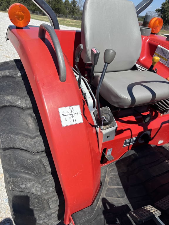 2006 Massey Ferguson 1533 4WD - Image 16