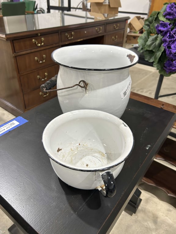 2 pc enamelware (black rimmed) - Image 2