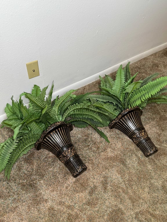 Misc wall decor - Image 4