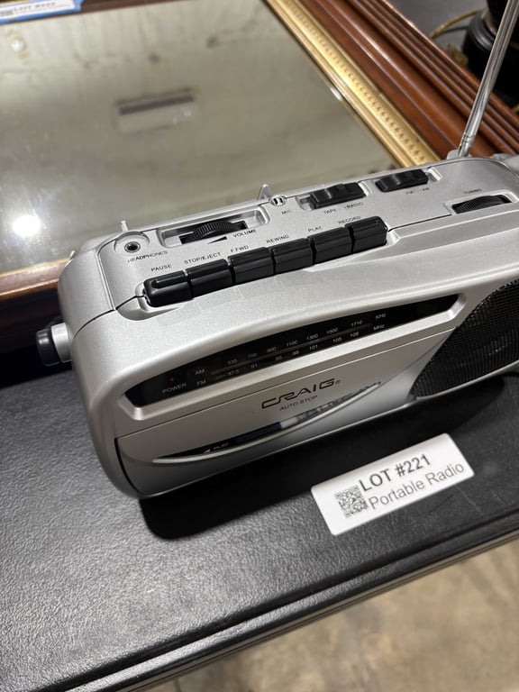 Portable Radio - Image 2
