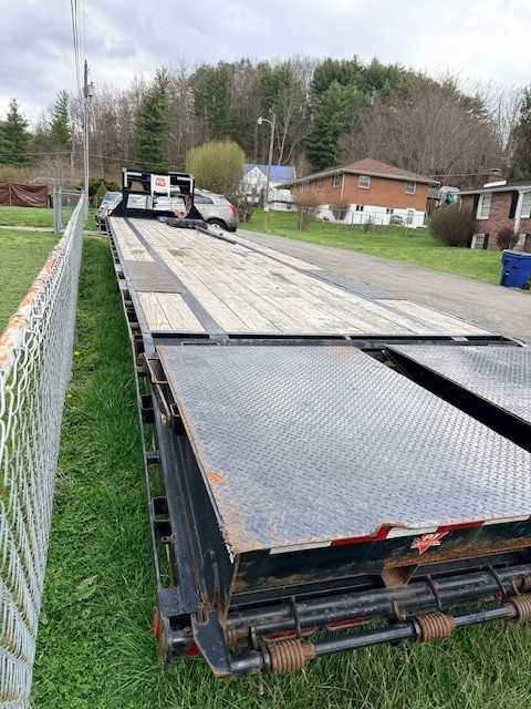 2022 P J 40FT GOOSENECK TRAILER - Image 3