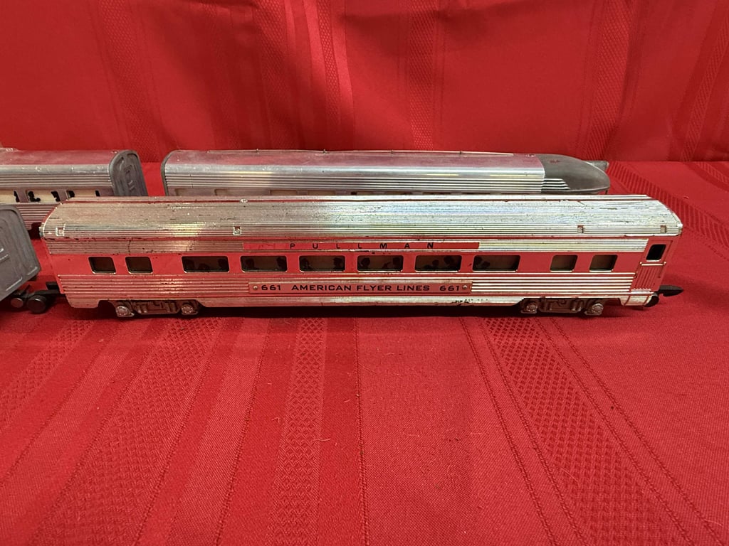 SET OF 4 A.C. GILBERT AMERICAN FLYER STEAMLINER SERIES - Image 2