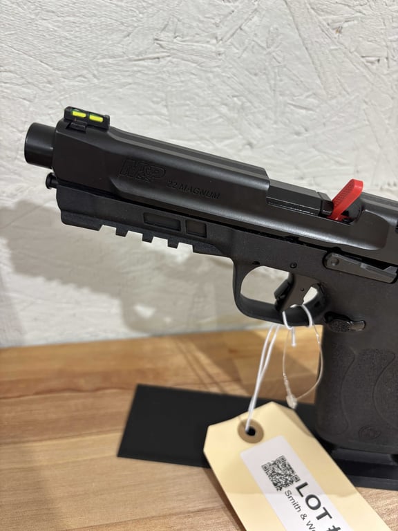 Smith & Wesson M&P .22 Mag - Image 3