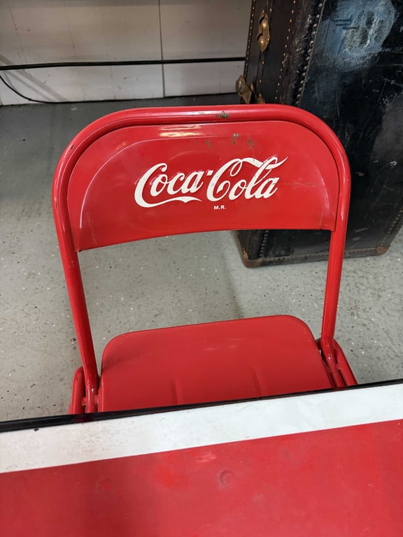 COKE TABLE W/4 CHAIRS - Image 5