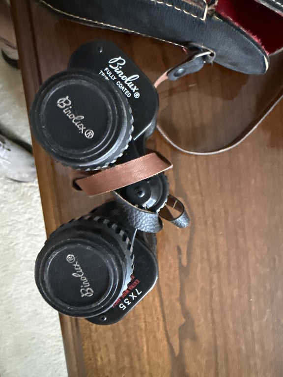 Camera bag with accessories - Image 3