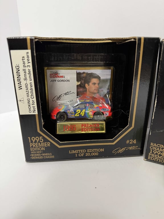 3 RACING CHAMPIONS PREMIER ED. JEFF GORDON - Image 2