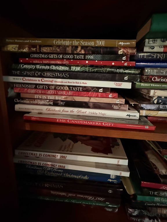 GROUPING OF SOUTHERN LIVING COOKBOOKS